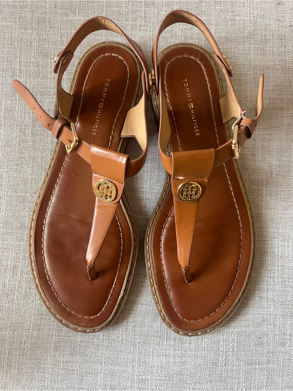 Tommy Hilfiger Brown Summer T-Strap Sandals with Gold Logo, women’s size 8